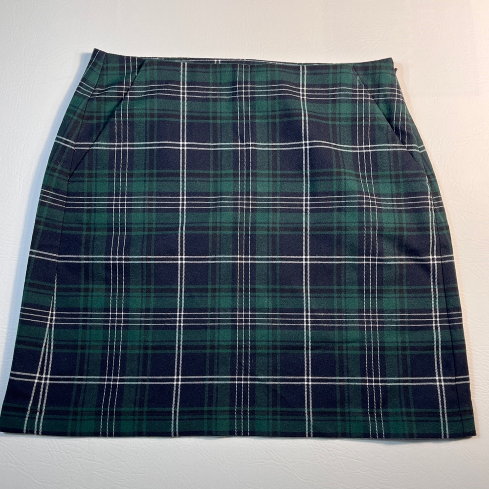 LOFT Green and Black Plaid A-Line Skirt size 4 with Pockets
